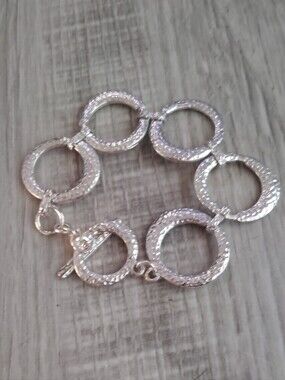 Textured Silver Circle Link Bracelet - Women Jewelry